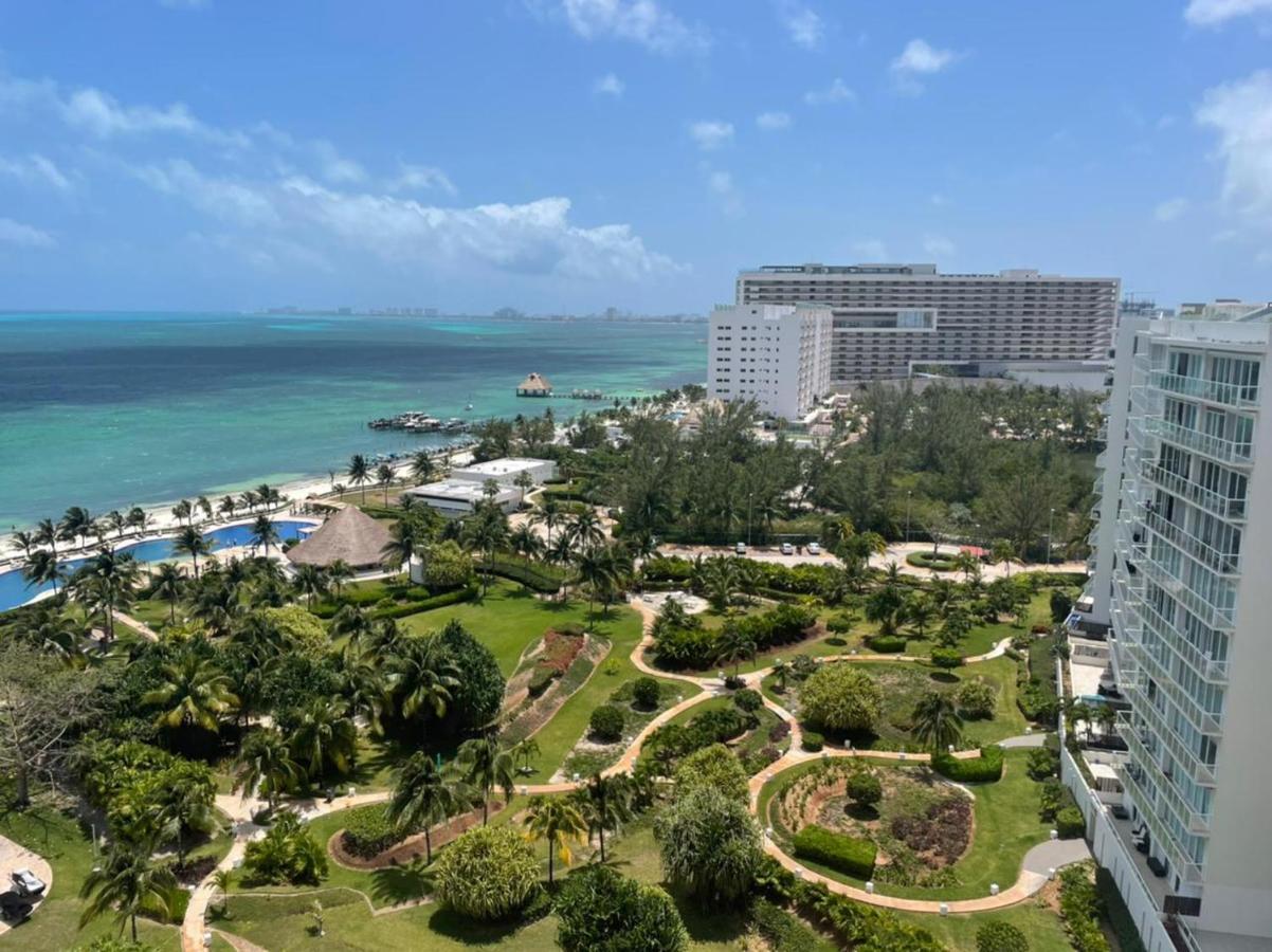 Beachfront Luxury Apartments Cancún Extérieur photo