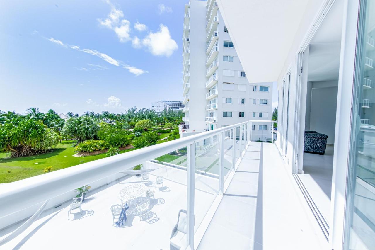 Beachfront Luxury Apartments Cancún Extérieur photo